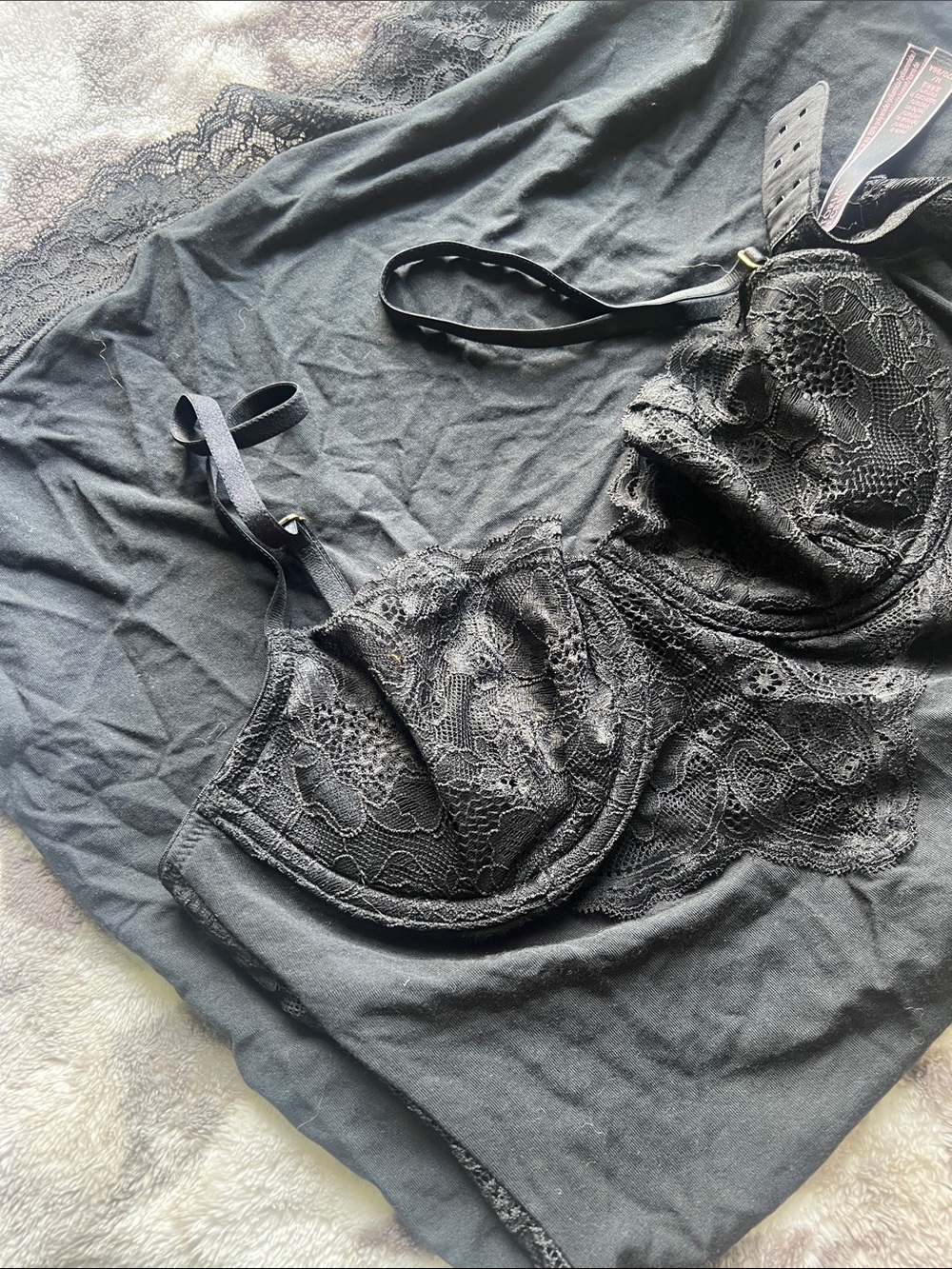 Black Lace Underwire  - Women's Intimates